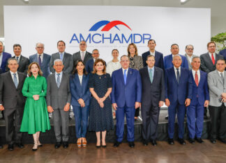 Ministro de Hacienda y Economía destaca el firme compromiso del Gobierno para potenciar el crecimiento económico