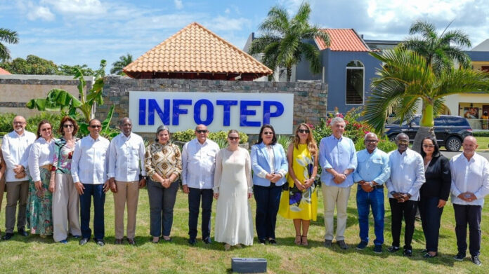 Presidenta del Gobierno de Islas Baleares afirma que la formación es clave del éxito turístico