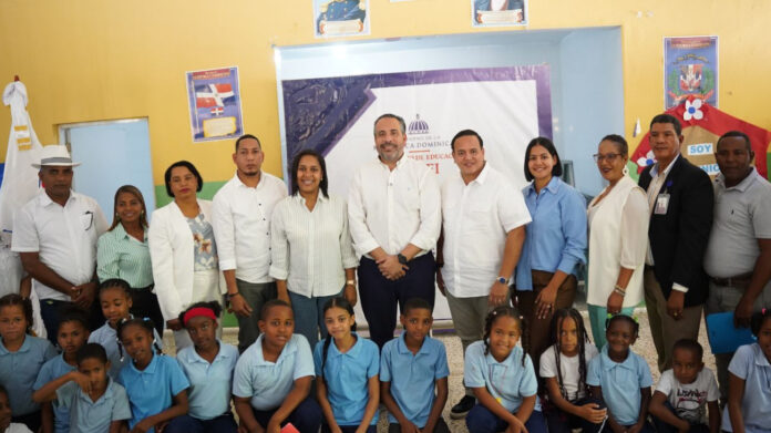 Inefi impulsa el deporte en Tamayo con entrega de cuatro canchas y utilería deportiva