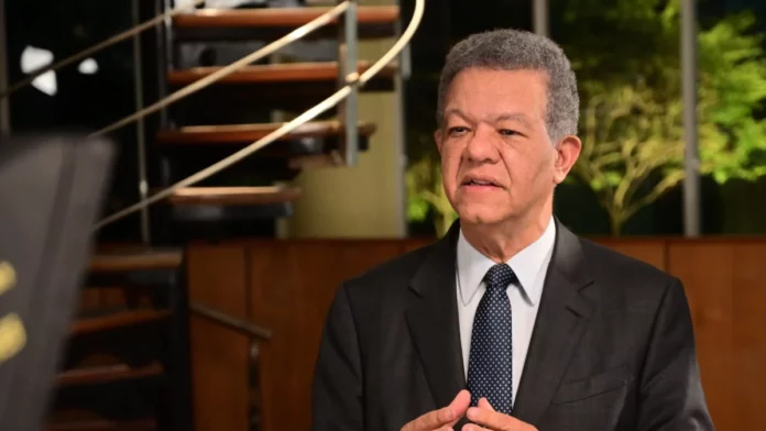 Leonel Fernández responde a discurso de Abinader: "El país no necesita advertencias, necesita respuestas"