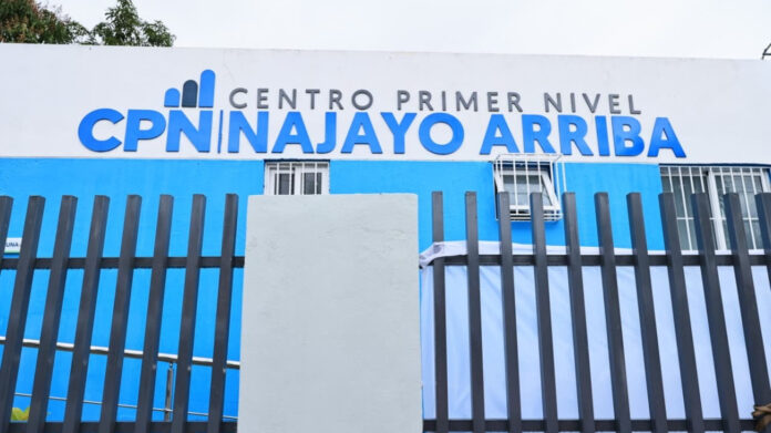 SNS entrega tres Centros de Primer Nivel en San Cristóbal y Baní