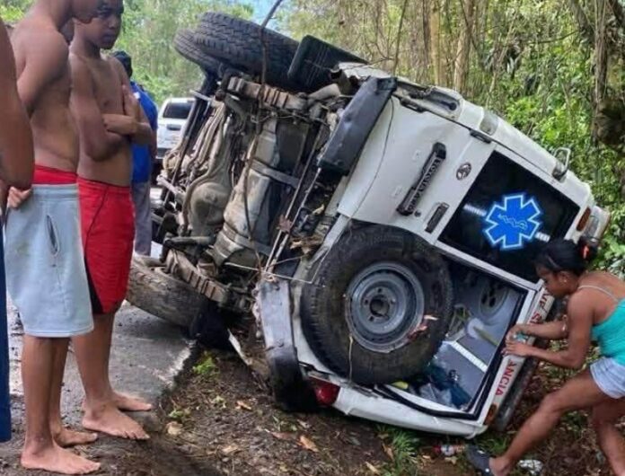 Cinco heridos tras accidente de ambulancia del 9-1-1 en Monte Plata
