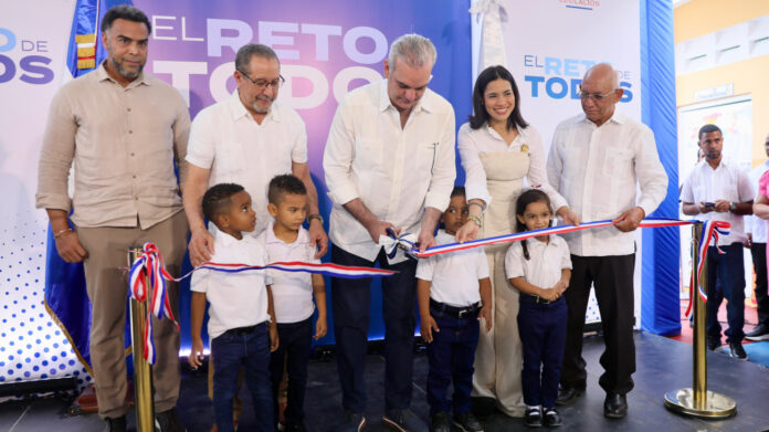 Abinader inaugura centro educativo inicial reconvertido para 175 niños en Montecristi