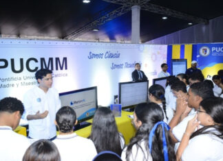 Más de 2,000 estudiantes participan en la V Feria de Innovación Industrial en Santiago