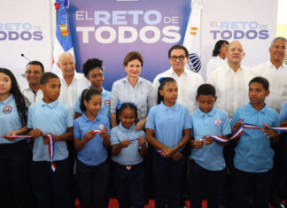 Raquel Peña encabeza inauguración de techado en el Politécnico Prof. Plinio Rafael Martínez