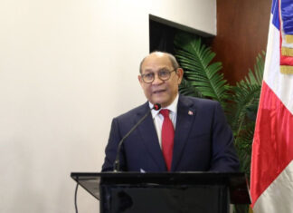 Santos Badía resalta necesidad de una transformación profunda del sistema educativo
