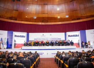 Abinader encabeza graduación de 199 servidores públicos y fortalece la profesionalización del Estado