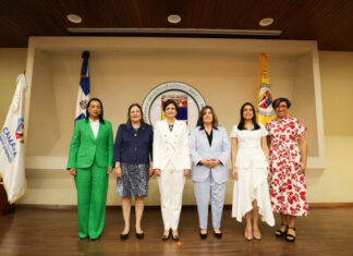 Raquel Peña encabeza graduación de 116 empresarias del programa MujerEs Avanza