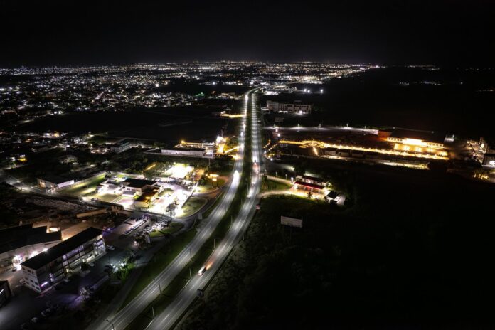 RD Vial ilumina 200 kms de carreteras con energía solar