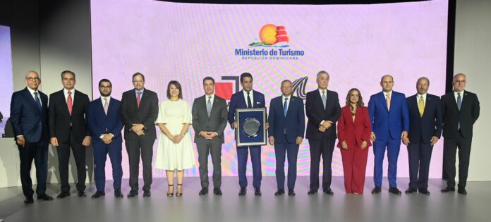 Asociación de Bancos reconoce labor del ministro David Collado