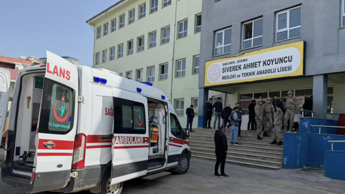 Autor del tiroteo en una escuela turca se suicida durante el ataque