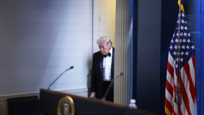 Tirador confiesa quién era su objetivo en la Cena de Corresponsales de la Casa Blanca