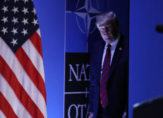 Trump considera retirarse de la OTAN