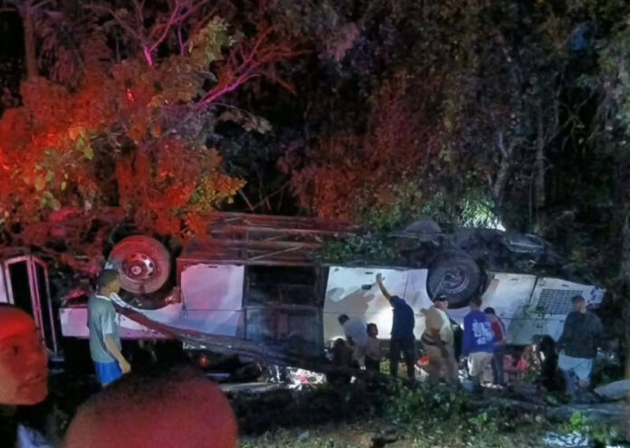 Accidente en el peaje de Guaraguao deja varios heridos en la autopista Samaná-Santo Domingo