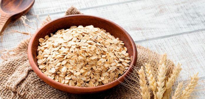 Cuánta avena recomiendan expertos comer al día para bajar de peso de forma efectiva