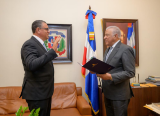 Andrés Bautista juramenta a Carlos Alessandry Roa Howley como director ejecutivo del Plan San Juan