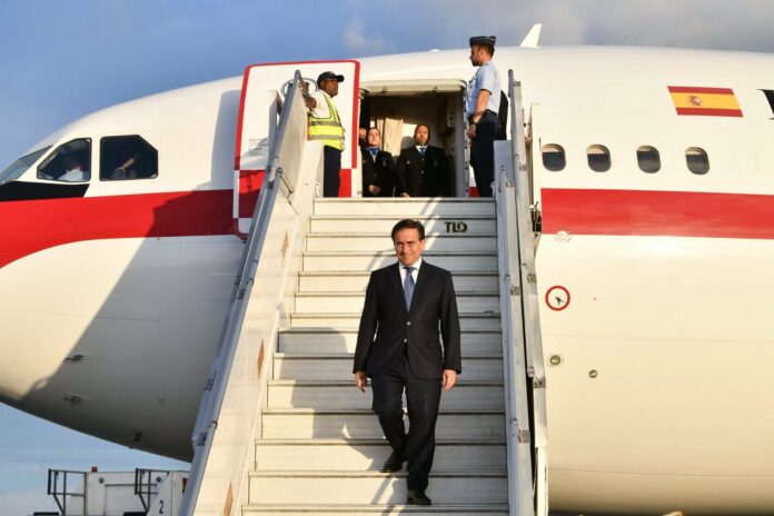Canciller de España, José Manuel Albares llega a RD