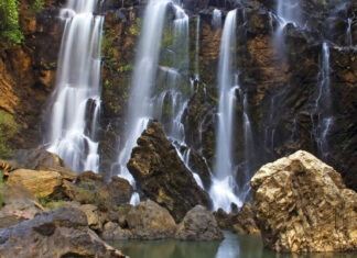 Tres adolescentes mueren en una cascada en la India