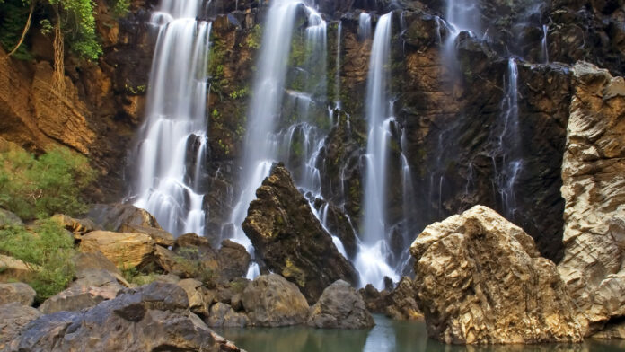 Tres adolescentes mueren en una cascada en la India
