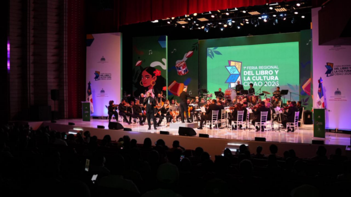 Raquel Peña y Roberto Ángel Salcedo clausuran Feria del Libro y la Cultura Cibao 2026