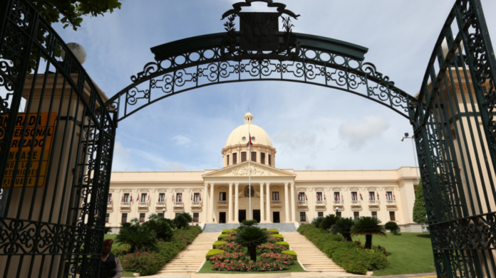 Abinader crea comisión que coordinará plan San Juan y designa su director ejecutivo