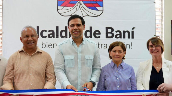Ministerio de Cultura inaugura la Escuela de Bellas Artes de Baní
