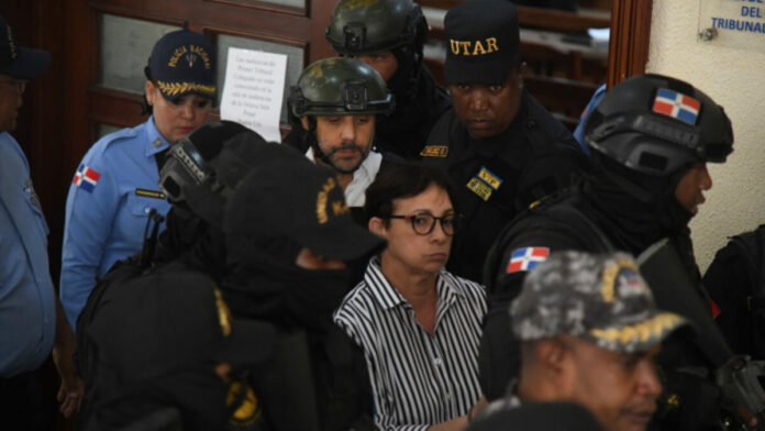 Hermanos Espaillat llegan a la audiencia preliminar por la tragedia del Jet Set