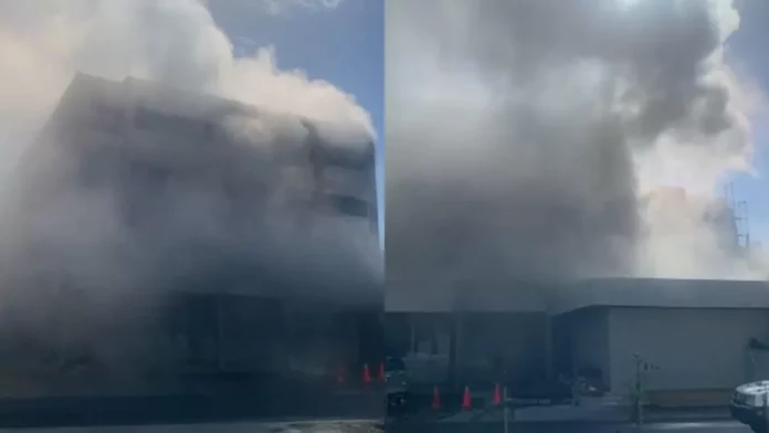 Se incendia establecimiento comercial en la avenida 27 de Febrero