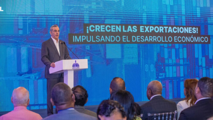RD logra hito al superar la barrera de los USD 1,400 millones exportados en un solo mes