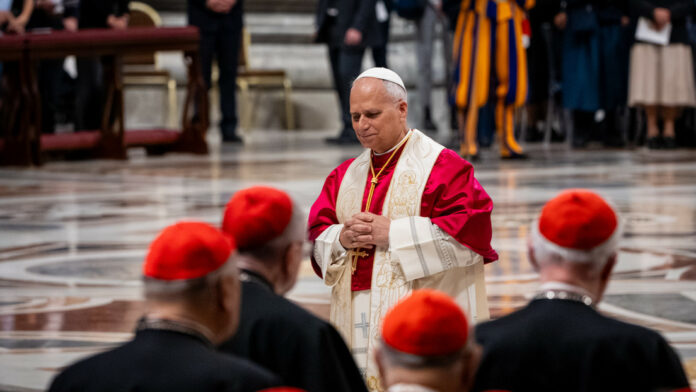 Trump dice que no se disculpará con el papa León XIV