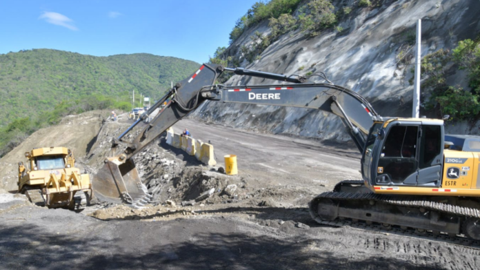 Obras Públicas avanza soluciones tras derrumbe en carretera Ocoa–Cruce de Ocoa