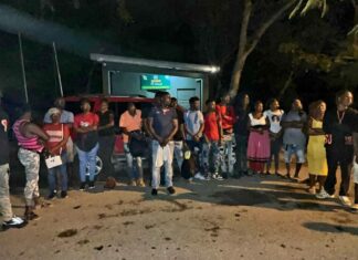Detienen vehículo con 23 indocumentados en Santiago