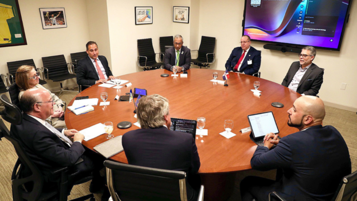 RD se reúne con el Banco Mundial, FMI, BID y bancos de inversión ante la crisis internacional