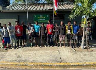 Detienen a 16 indocumentados que intentaban evadir puesto de chequeo en Montecristi