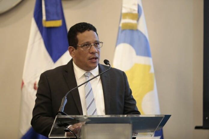 DGCP confirma que verifica denuncias sobre licitación de pintura de autobuses de la OMSA