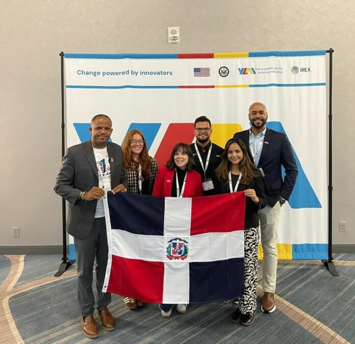 Jóvenes dominicanos seleccionados para programa EE. UU. impulsan proyectos de liderazgo empresarial