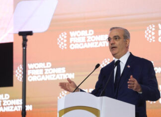 Abinader presenta a RD como una de las mejores decisiones de inversión del hemisferio en el Congreso de Zonas Francas