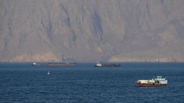 El crudo sube tras reportes de ataque iraní contra un buque de EE.UU.
