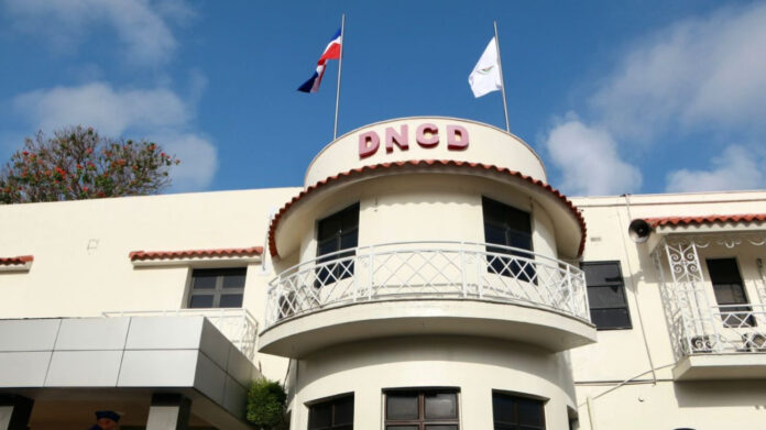 Abinader dispone el ascenso de más de 600 agentes antinarcóticos