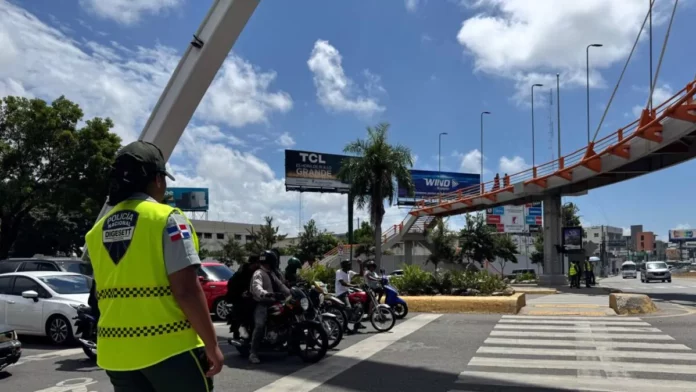 Digesett establece controles en intersecciones para reducir incidentes