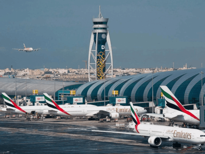 Los Emiratos Árabes Unidos abren por completo su espacio aéreo