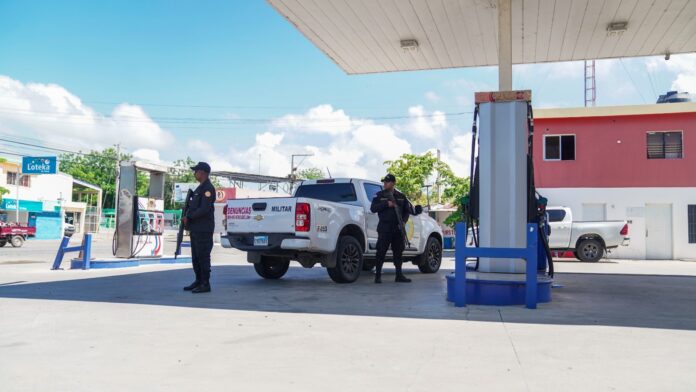 Cierran estación de combustibles por vender gasolina de baja calidad en Montecristi