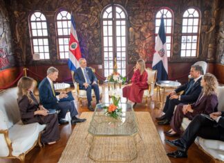 Abinader sostiene reunión bilateral con la mandataria electa, Laura Fernández Delgado