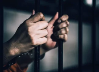 Condenan a 30 años de prisión a hombre por asesinato de mujer en un hotel