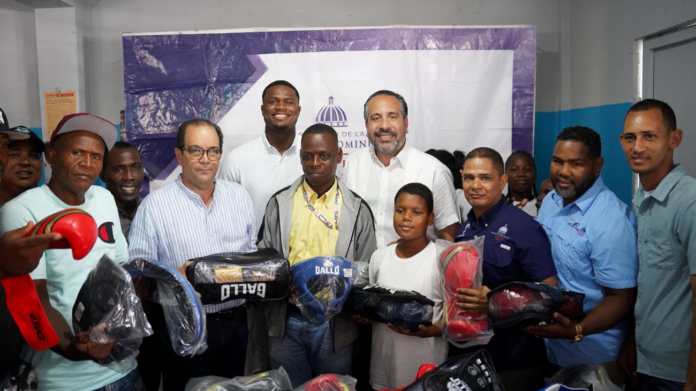 Gobierno rescata Club Deportivo y Cultural Samuel Santana en Capotillo