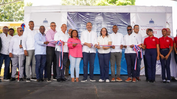Inefi entrega techado en San Juan de la Maguana