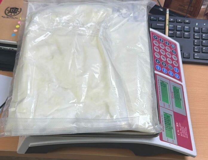 Arrestan mujer en el Aeropuerto de Punta Cana con varias láminas de cocaína en su cuerpo