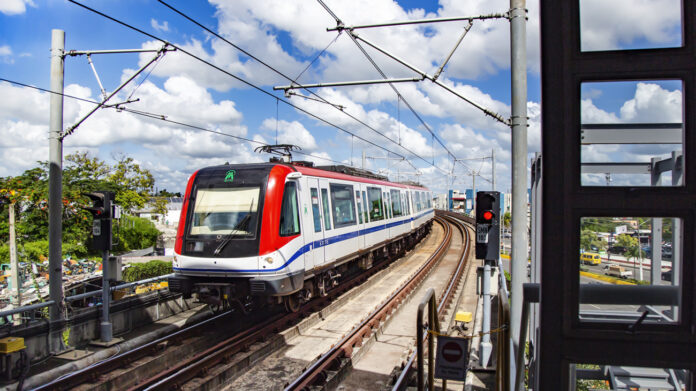 Metro y Teleférico ofrecerán servicio en horario especial este lunes
