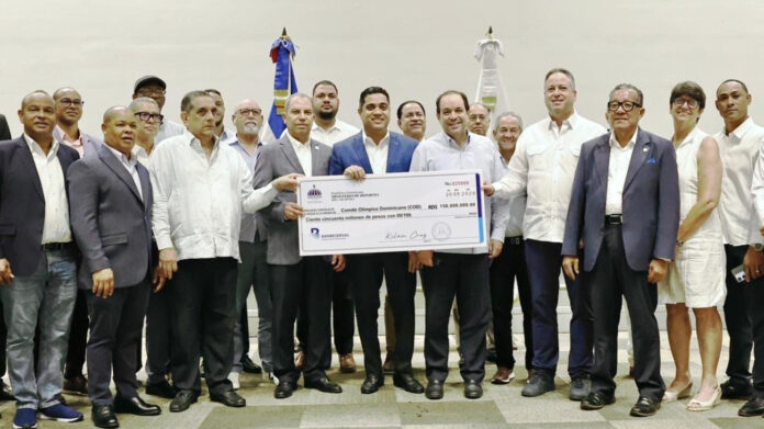 Ministerio de Deportes completa entrega de RD 893 millones al Comité Olímpico