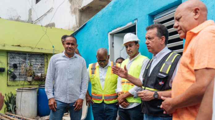 Mivhed repara viviendas de 35 familias vulnerable de Villa María